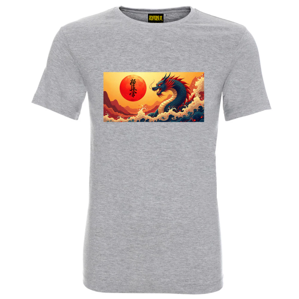 djby3uj7dm-szara.png Koszulka Karate Dragon Spirit – smok i wschodzące słońce