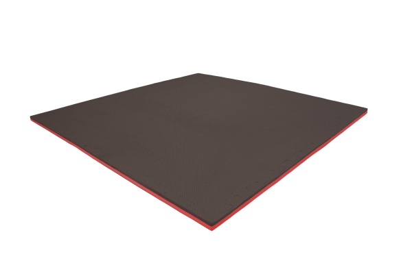 hwccs0xmlz-matastandard2cmczerwona3.png Tatami puzzlowe EVA 2 cm – czarno-czerwone, 100 × 100 cm