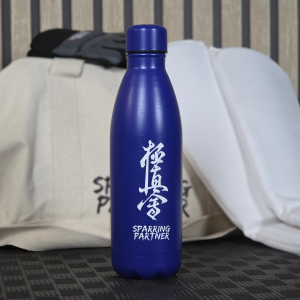 umiwhgafu4-niebieskabutelka.png Butelka Karate Kanji - Niebieska Stal